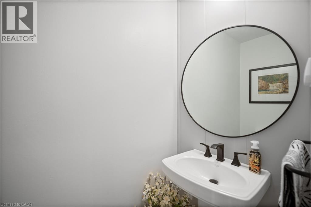 2058 Brant Street Unit# 3, Burlington, Ontario  L7P 3A6 - Photo 16 - 40775282