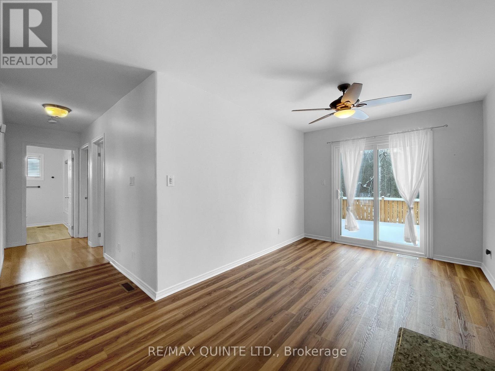 143 Nicholas Street, Quinte West, Ontario  K8V 6E8 - Photo 11 - X12535730