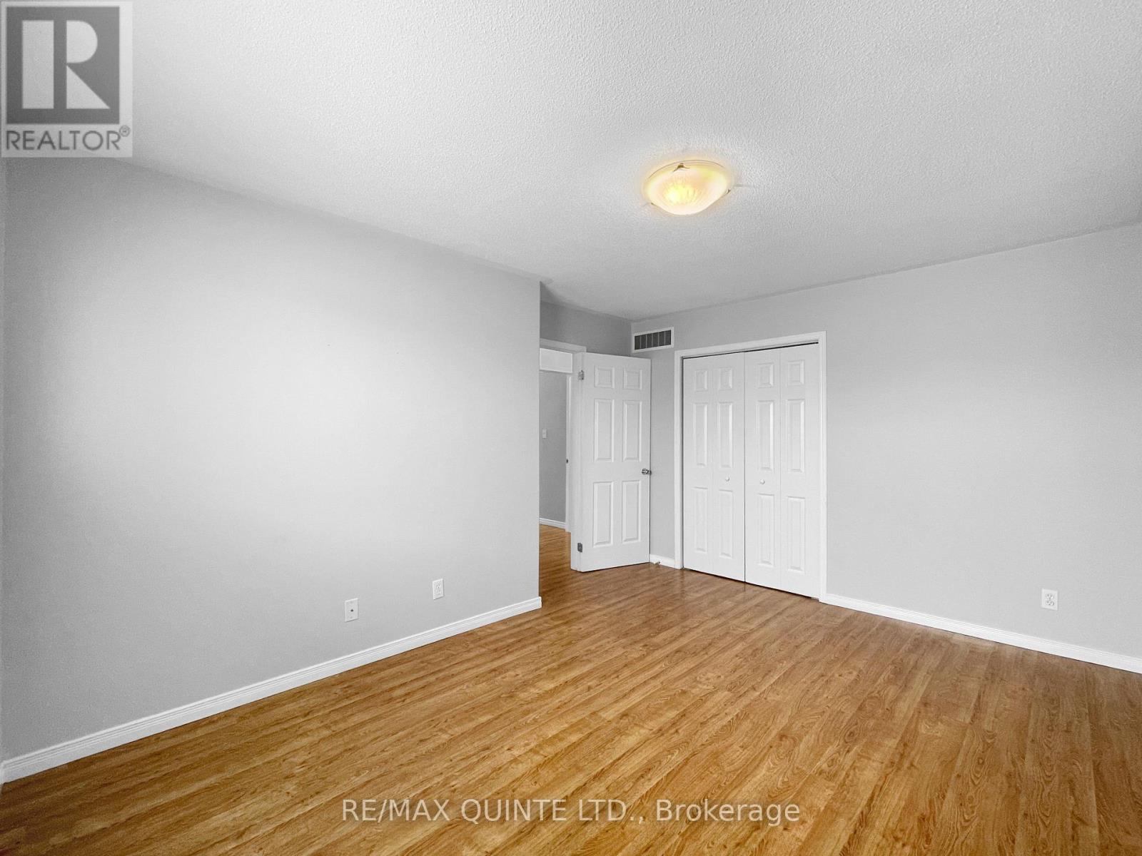 143 Nicholas Street, Quinte West, Ontario  K8V 6E8 - Photo 13 - X12535730