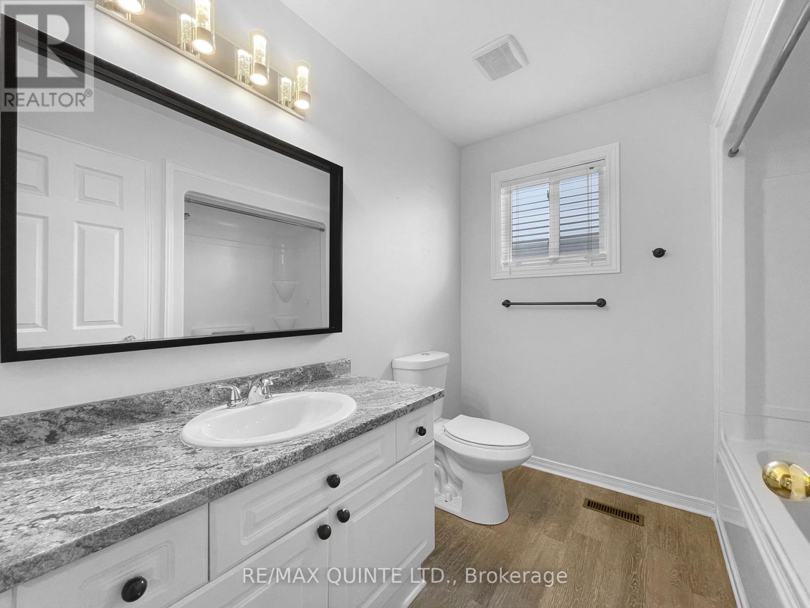 143 Nicholas Street, Quinte West, Ontario  K8V 6E8 - Photo 14 - X12535730