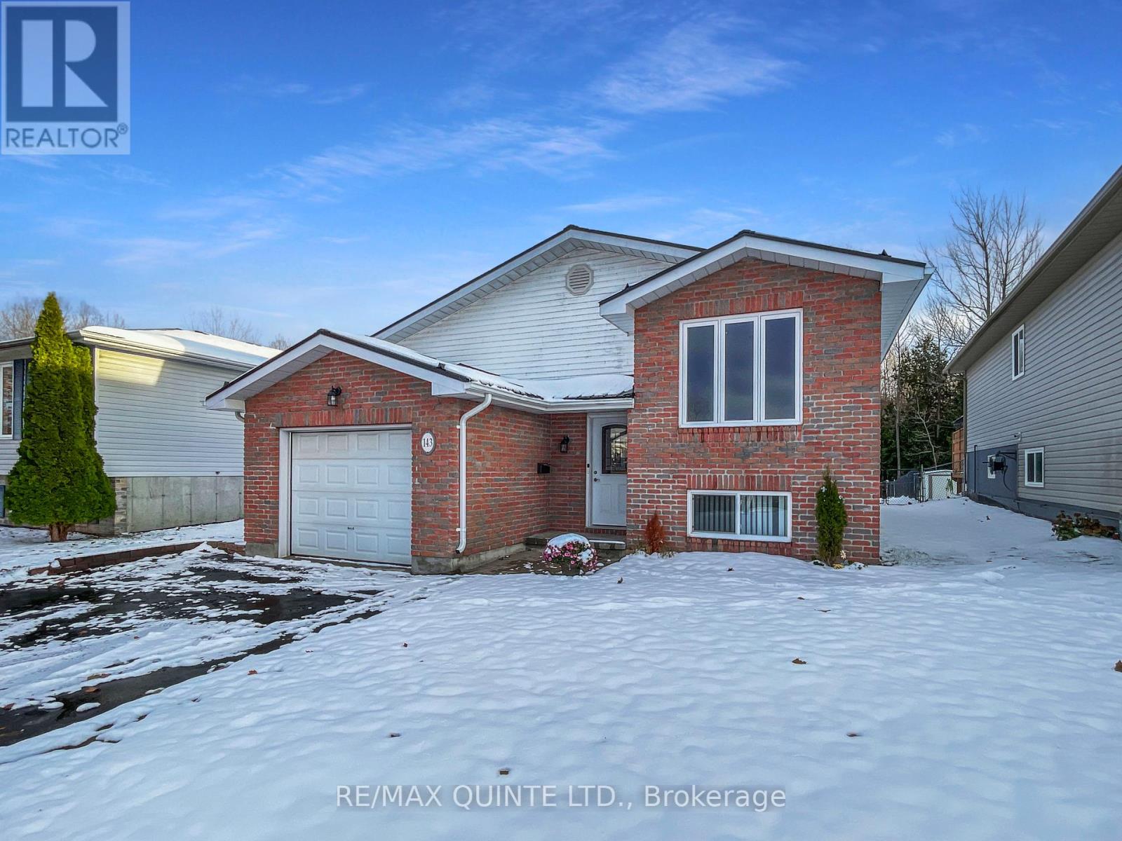 143 Nicholas Street, Quinte West, Ontario  K8V 6E8 - Photo 2 - X12535730