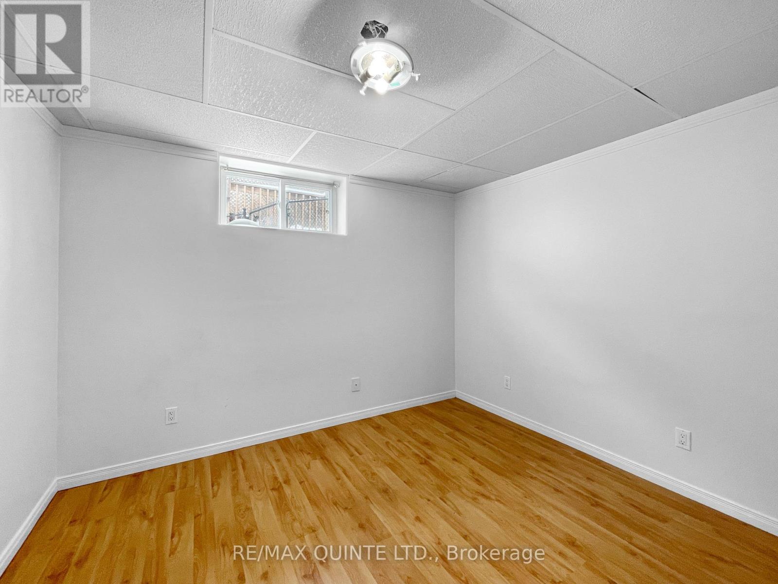 143 Nicholas Street, Quinte West, Ontario  K8V 6E8 - Photo 20 - X12535730