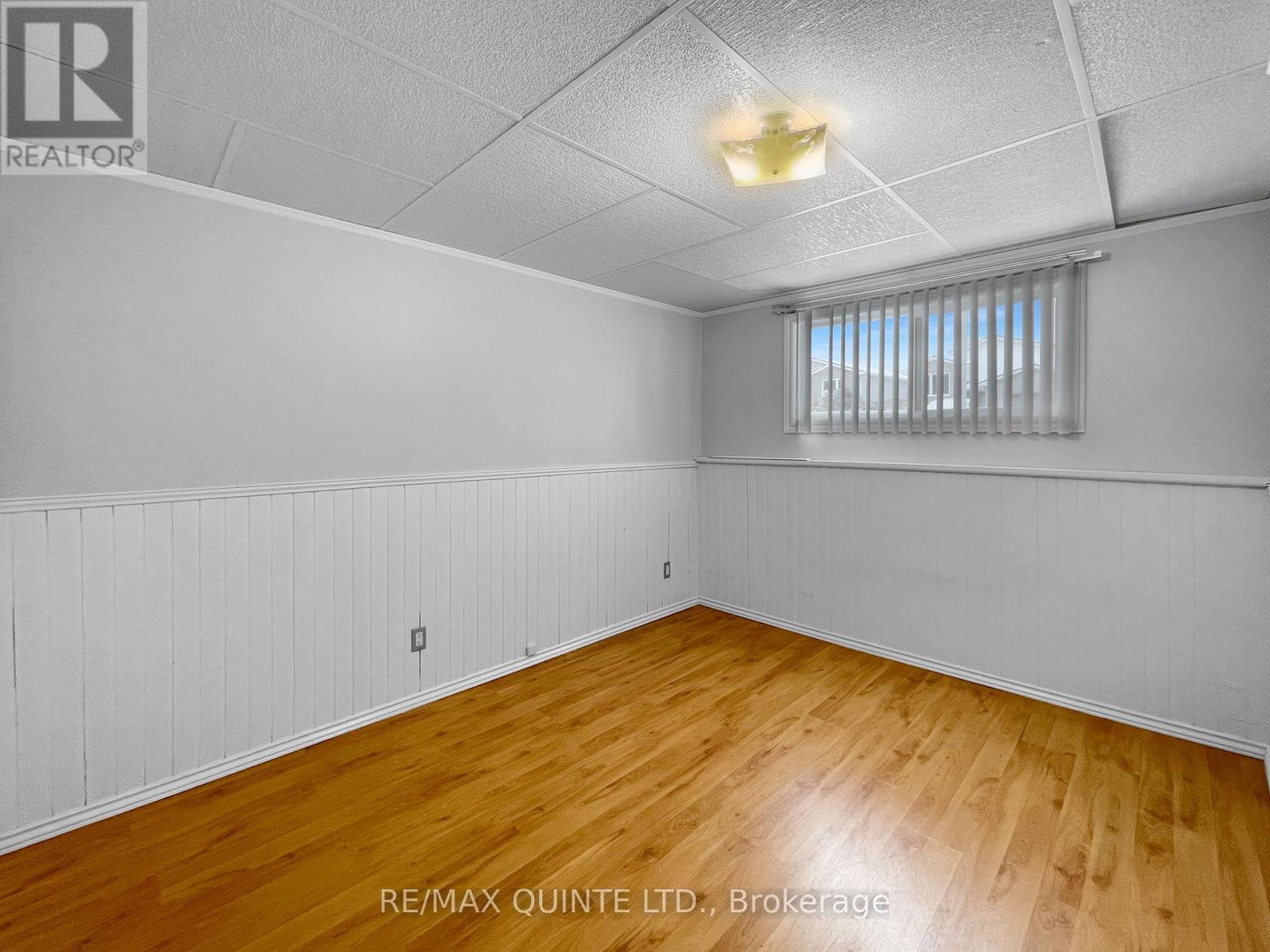 143 Nicholas Street, Quinte West, Ontario  K8V 6E8 - Photo 21 - X12535730