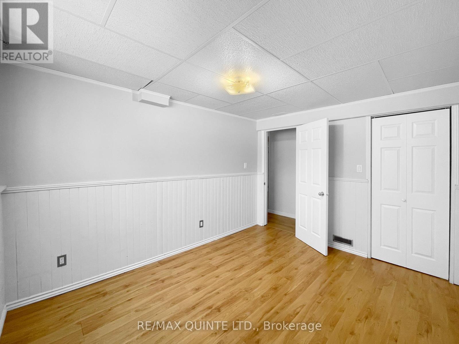 143 Nicholas Street, Quinte West, Ontario  K8V 6E8 - Photo 22 - X12535730