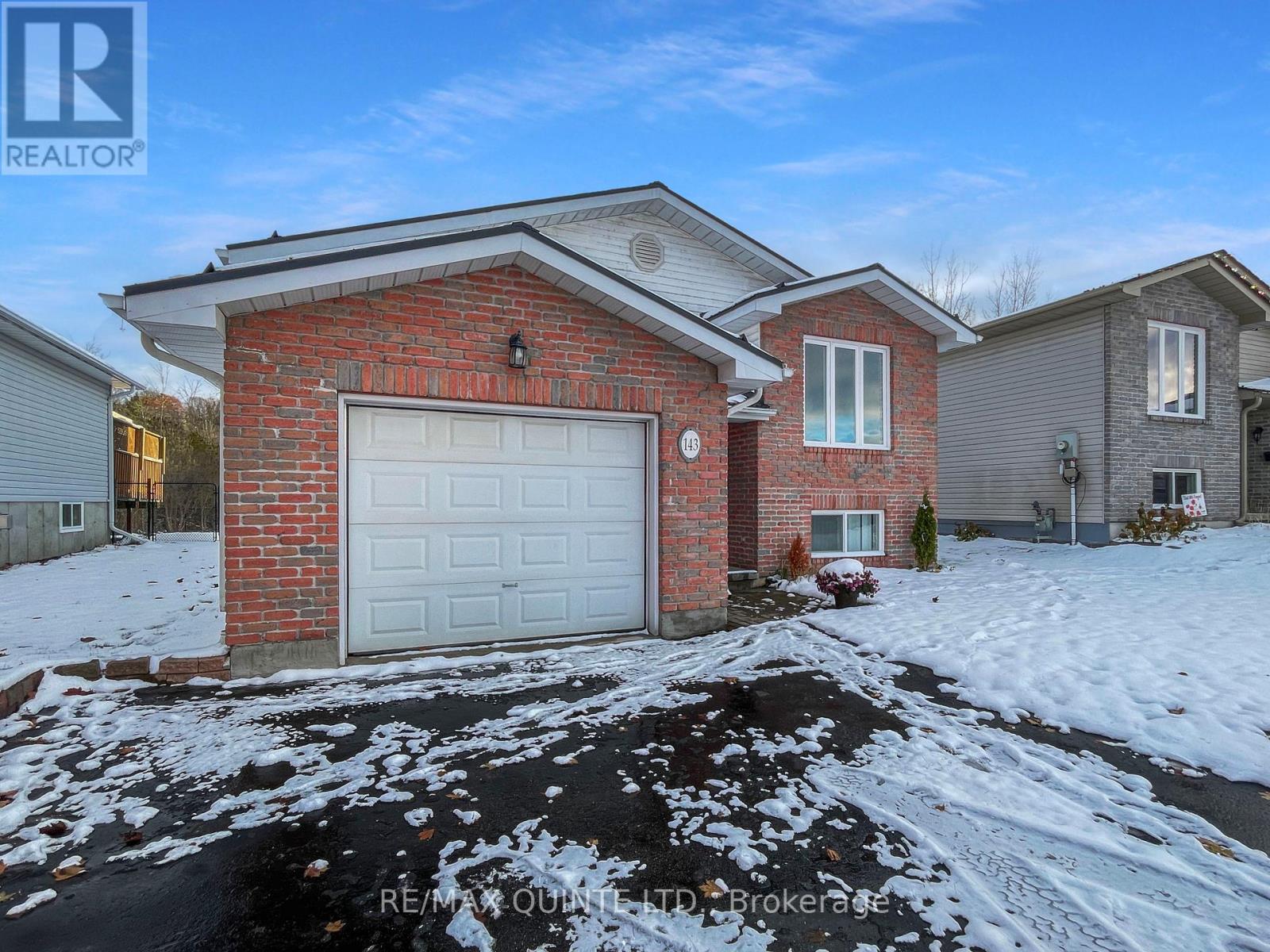 143 Nicholas Street, Quinte West, Ontario  K8V 6E8 - Photo 3 - X12535730