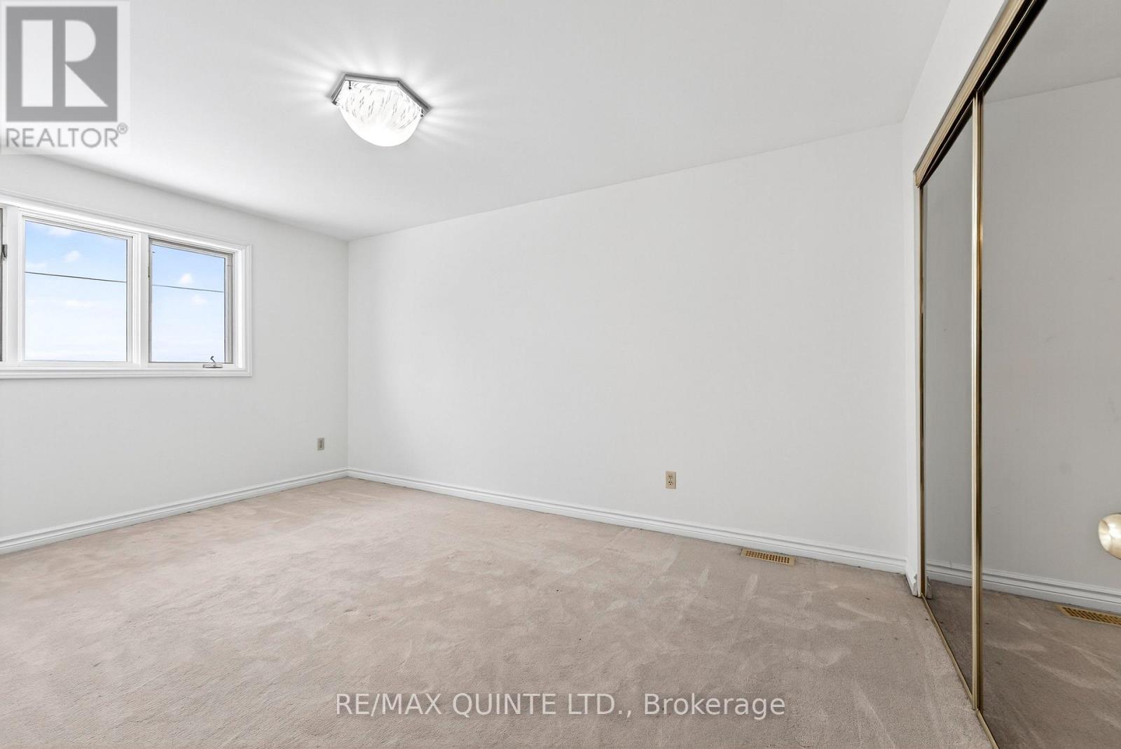 236 Palmer Road, Belleville, Ontario K8N 4Z2 - Photo 34 - X12535754