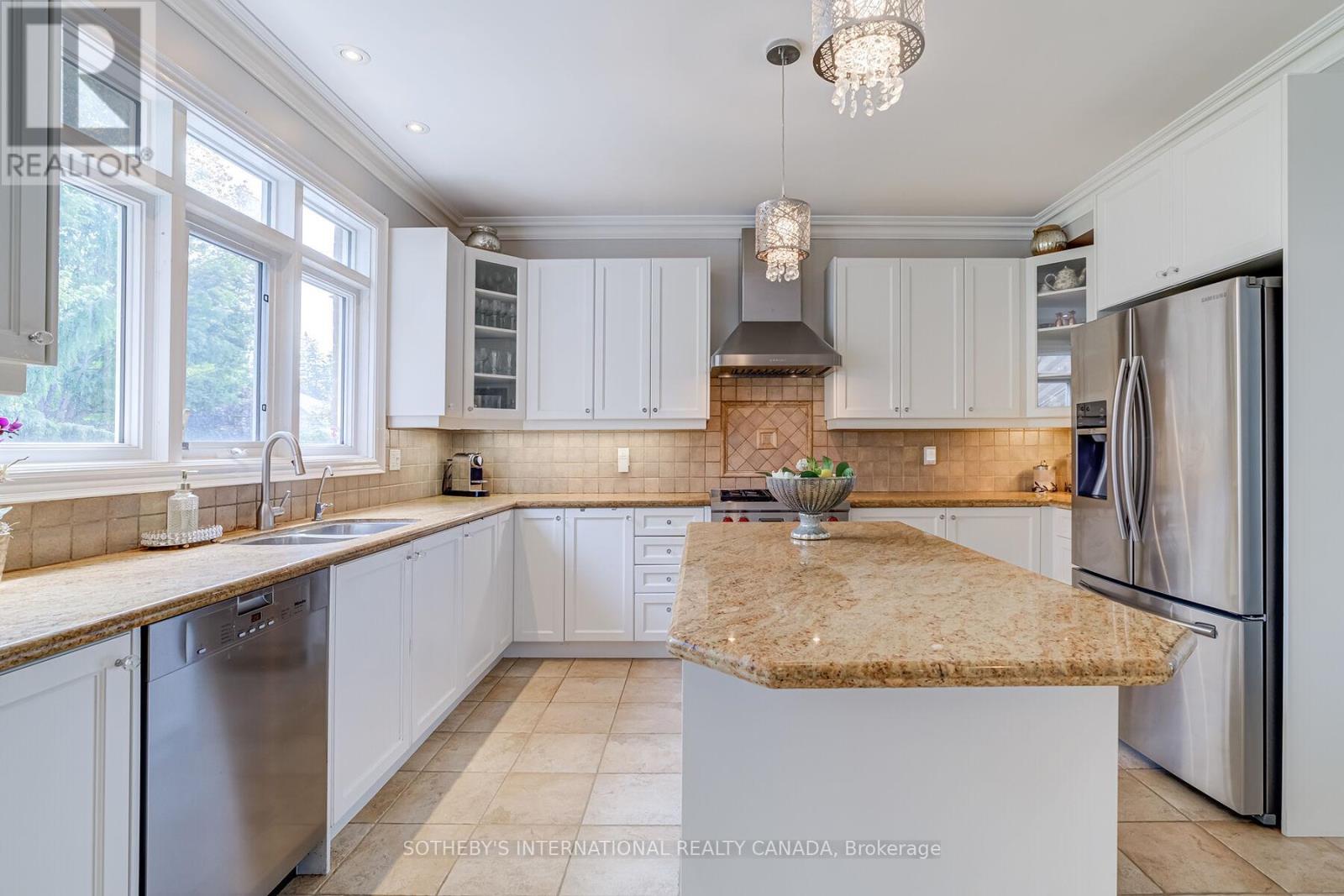 5 Xavier Court, Brampton, Ontario  L6Y 5S1 - Photo 13 - W12516276