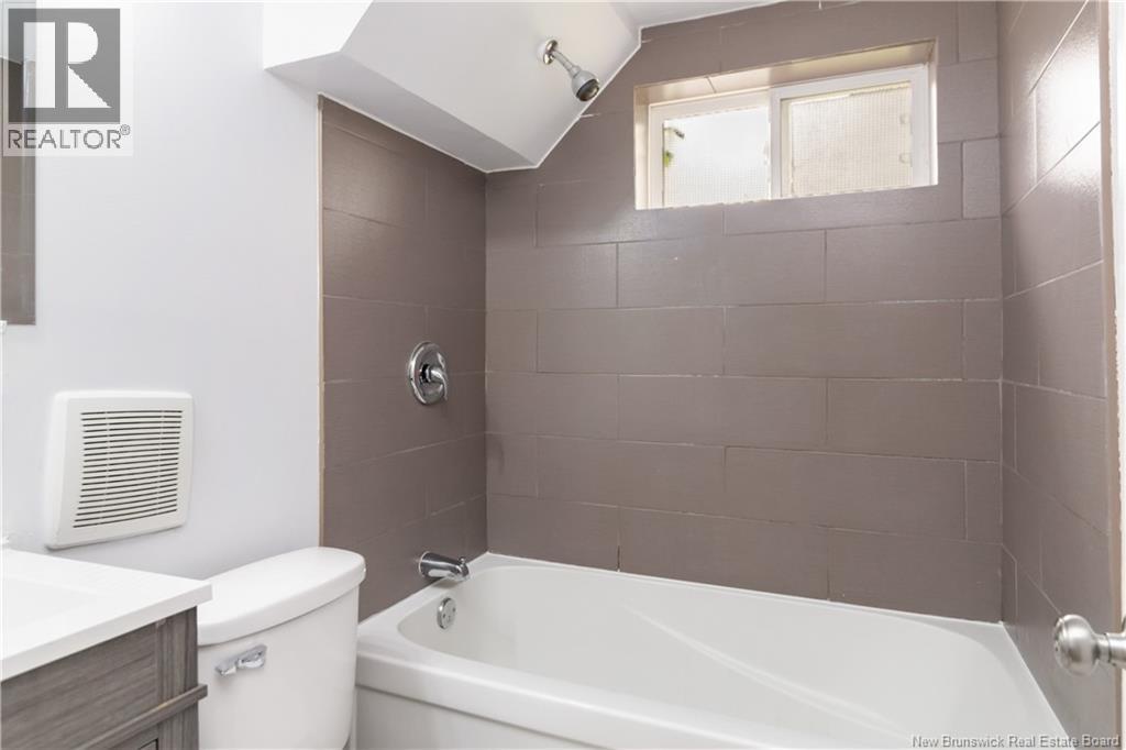 66 Ayer Avenue, Moncton, New Brunswick  E1C 8G8 - Photo 33 - NB129838