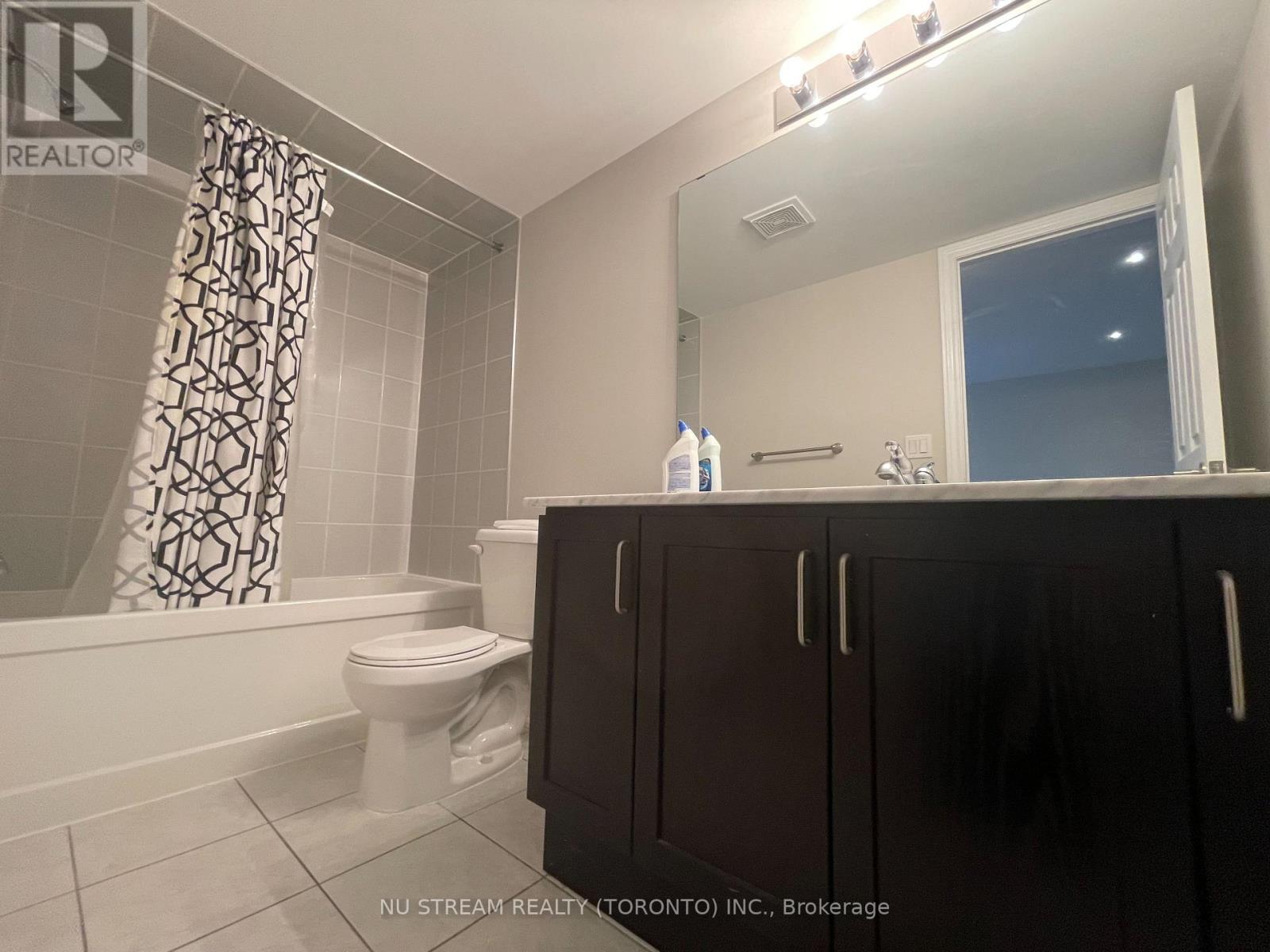 67 Antibes Drive, Toronto, Ontario  M2R 0A4 - Photo 17 - C12535722