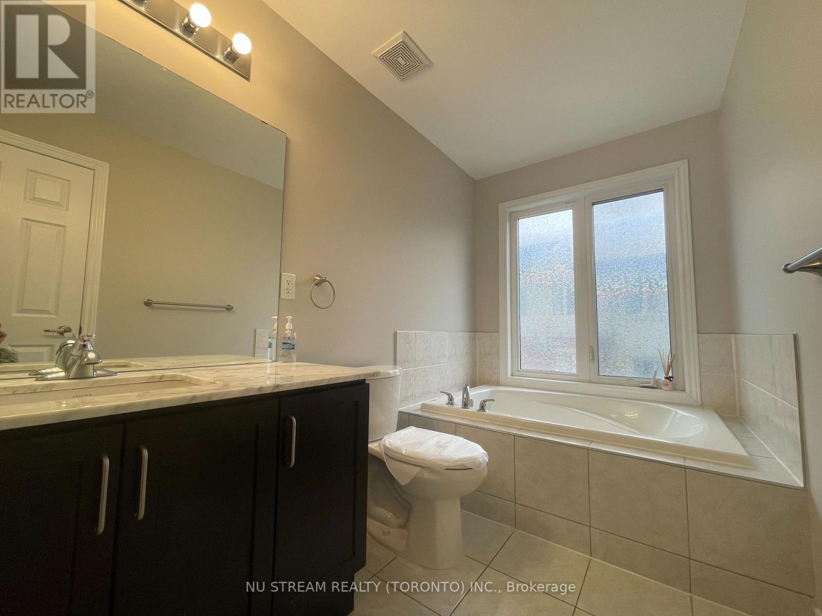 67 Antibes Drive, Toronto, Ontario  M2R 0A4 - Photo 9 - C12535722