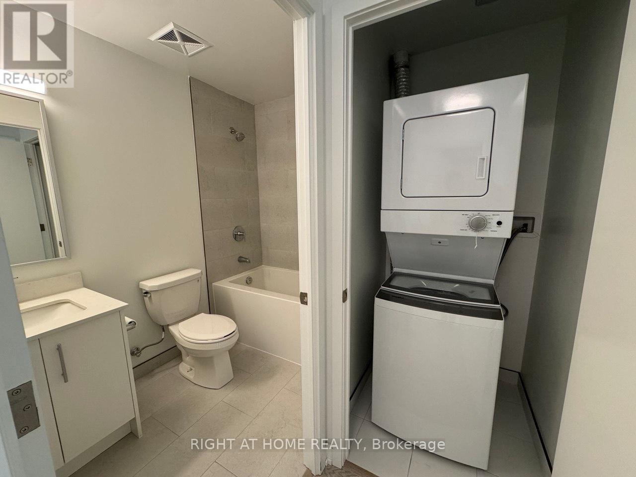 201 - 3 Strathgowan Avenue, Toronto, Ontario  M4N 1B8 - Photo 14 - C12535728