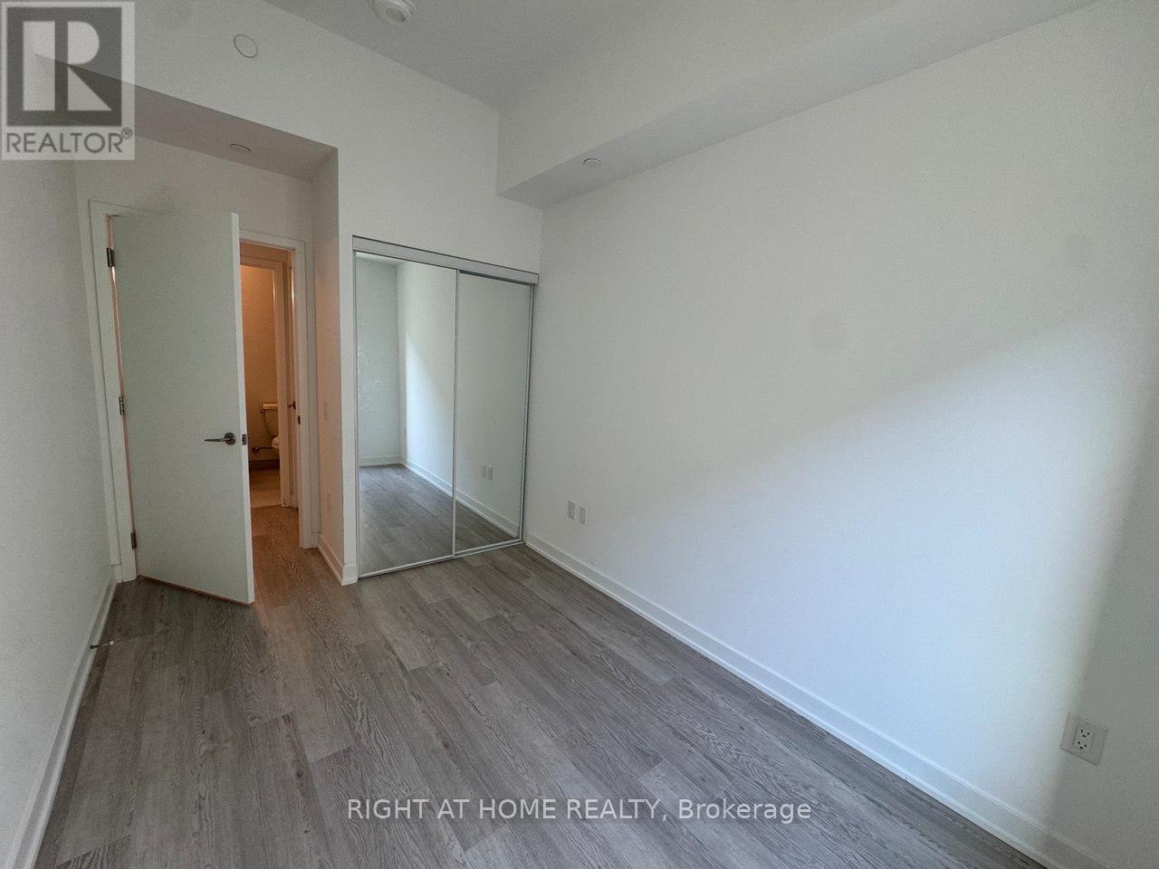 201 - 3 Strathgowan Avenue, Toronto, Ontario  M4N 1B8 - Photo 15 - C12535728