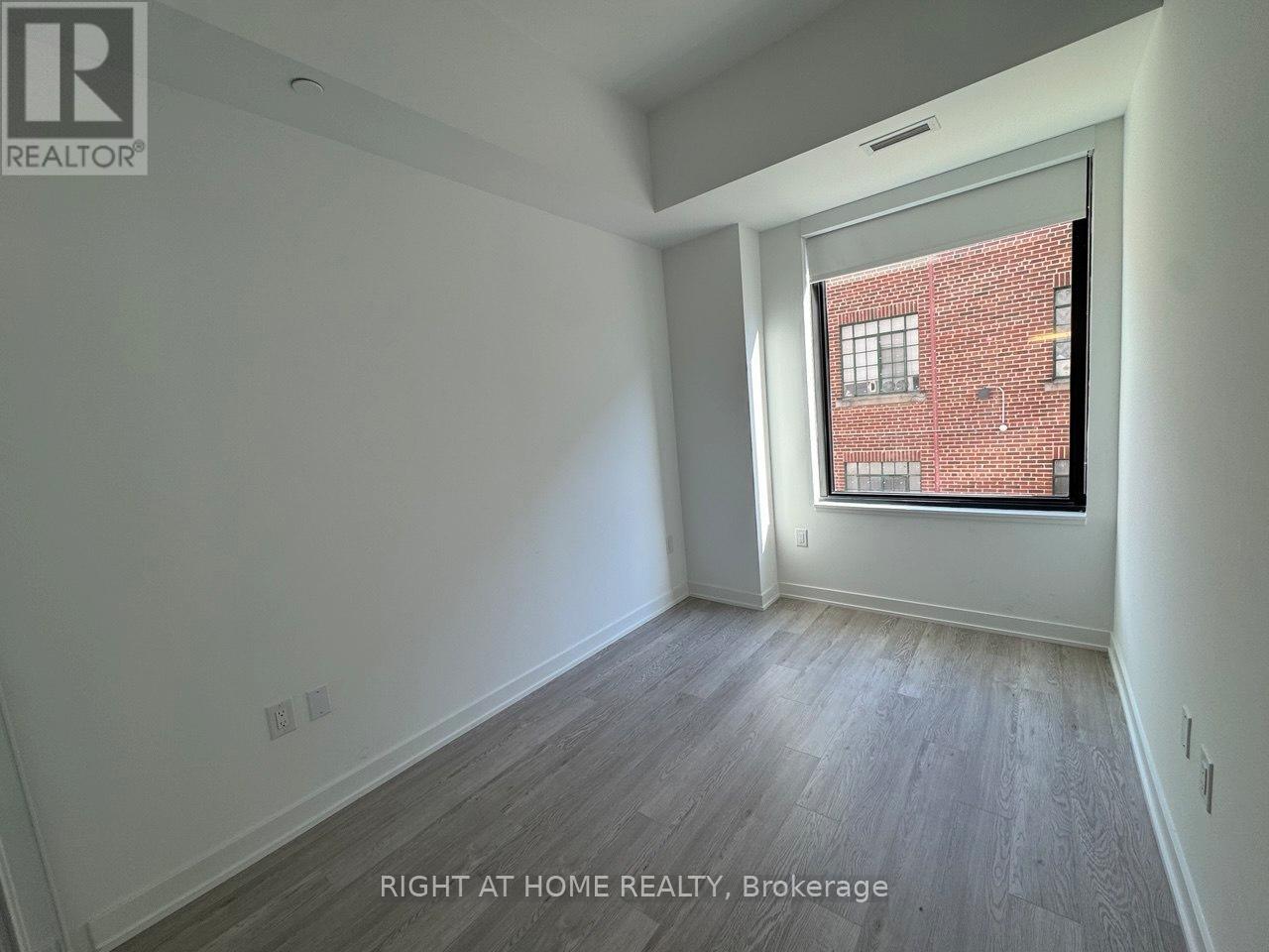 201 - 3 Strathgowan Avenue, Toronto, Ontario  M4N 1B8 - Photo 16 - C12535728