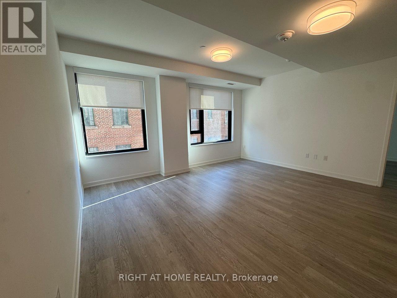 201 - 3 Strathgowan Avenue, Toronto, Ontario  M4N 1B8 - Photo 5 - C12535728