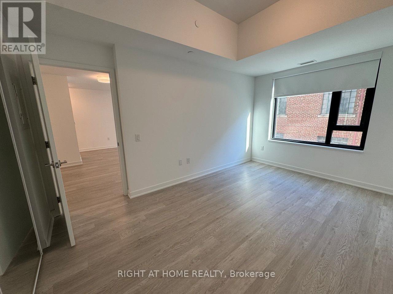 201 - 3 Strathgowan Avenue, Toronto, Ontario  M4N 1B8 - Photo 8 - C12535728