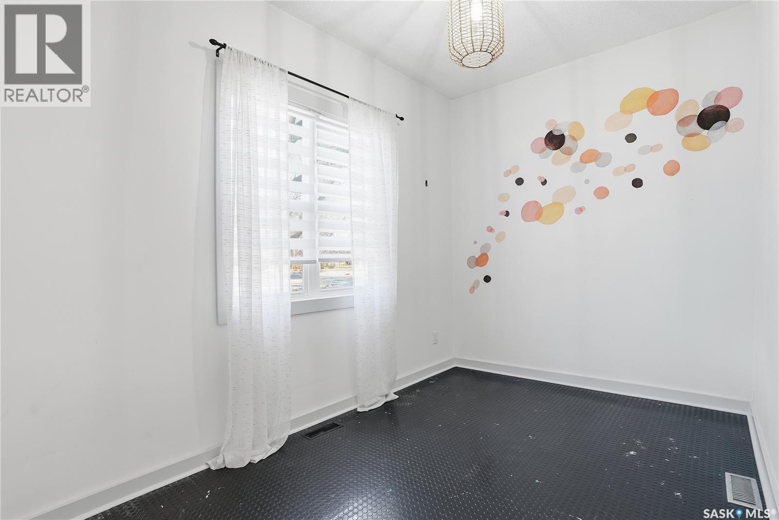 830 D Avenue N, Saskatoon, Saskatchewan  S7L 1N2 - Photo 5 - SK023751