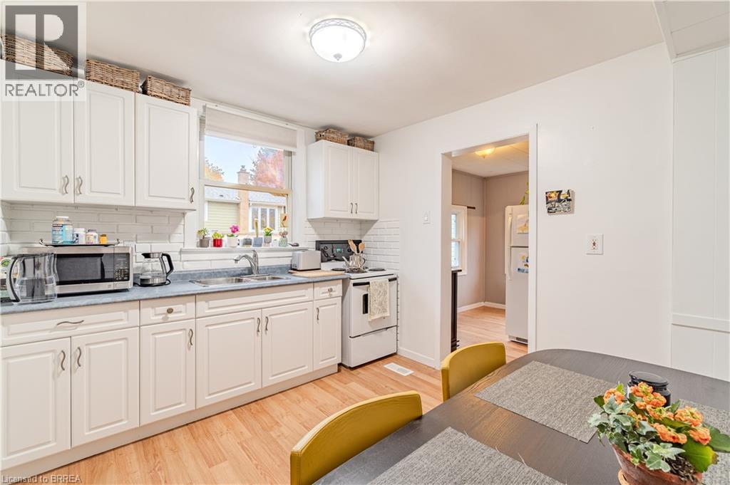 49 Kelly Street, Waterdown, Ontario  L0R 2H0 - Photo 10 - 40786875