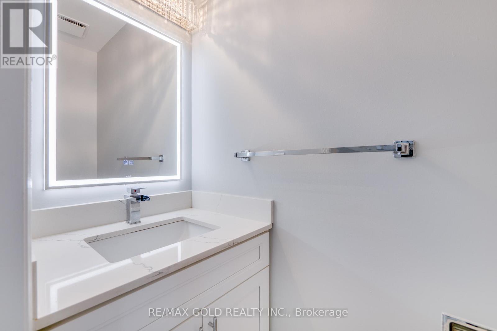 34 Meadowlark Drive, Brampton, Ontario  L6Y 4A7 - Photo 14 - W12535740