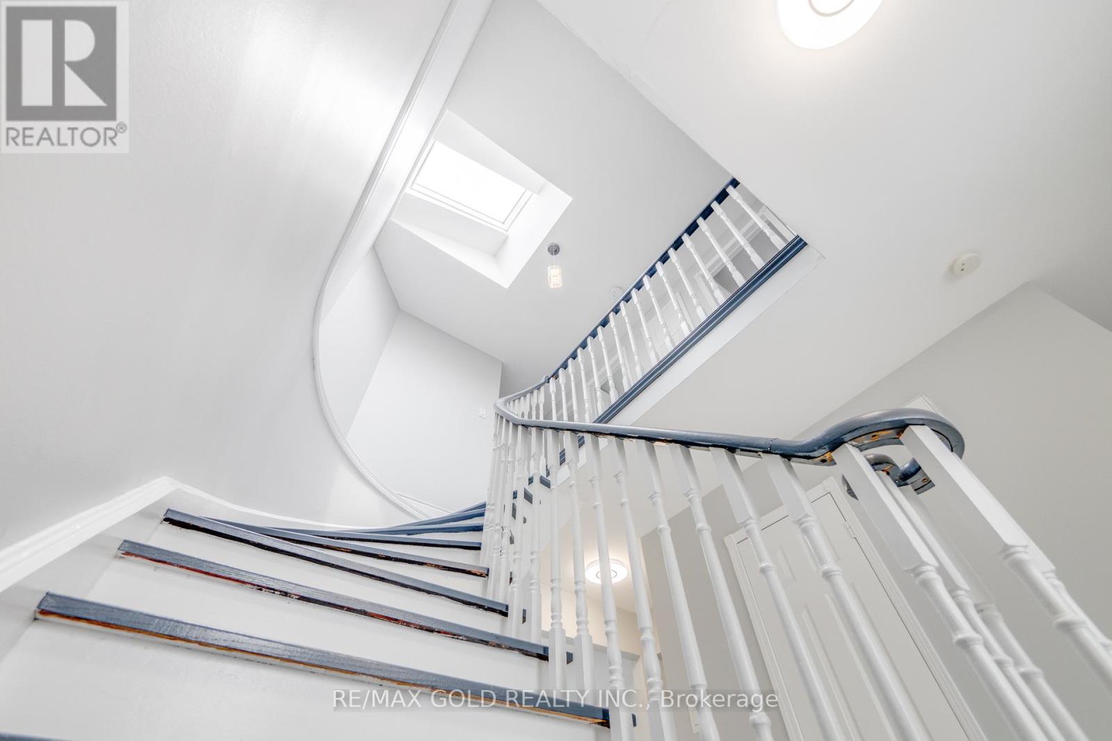 34 Meadowlark Drive, Brampton, Ontario  L6Y 4A7 - Photo 15 - W12535740