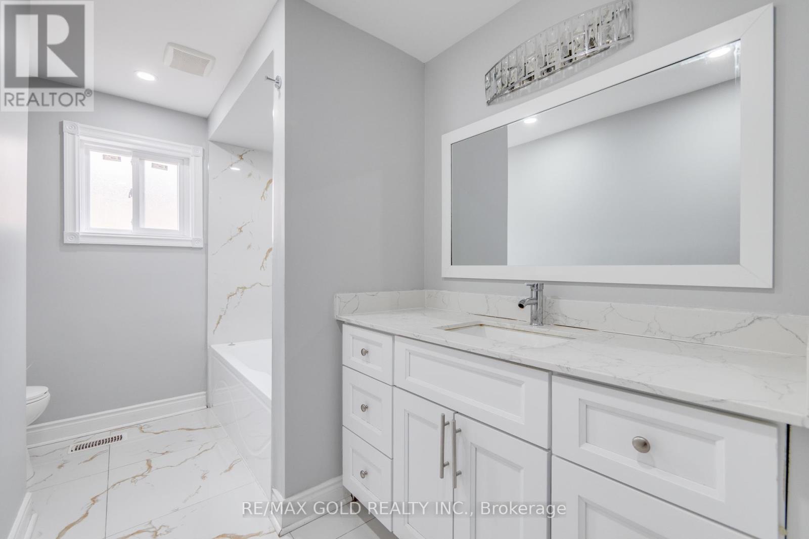 34 Meadowlark Drive, Brampton, Ontario  L6Y 4A7 - Photo 21 - W12535740