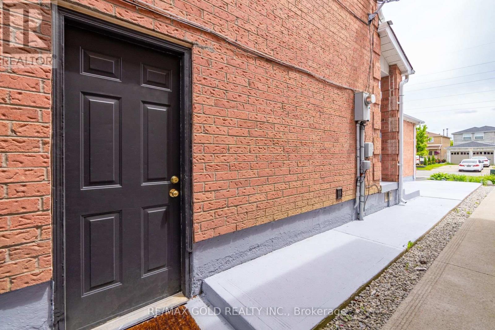 34 Meadowlark Drive, Brampton, Ontario  L6Y 4A7 - Photo 23 - W12535740