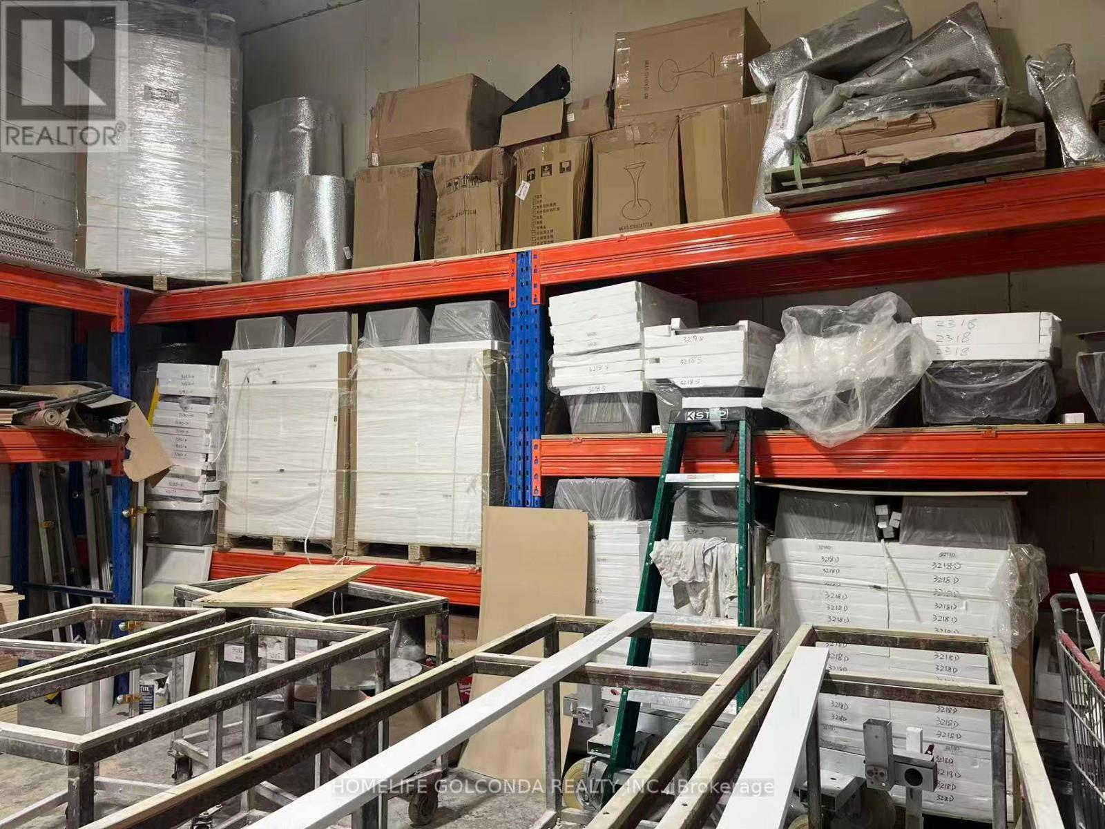 1 - 235 Eddystone Avenue, Toronto, Ontario  M3N 1H5 - Photo 2 - W12535746