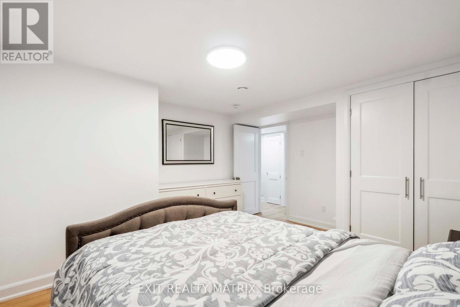 B - 848 Willow Avenue, Ottawa, Ontario  K1E 1C5 - Photo 17 - X12535770