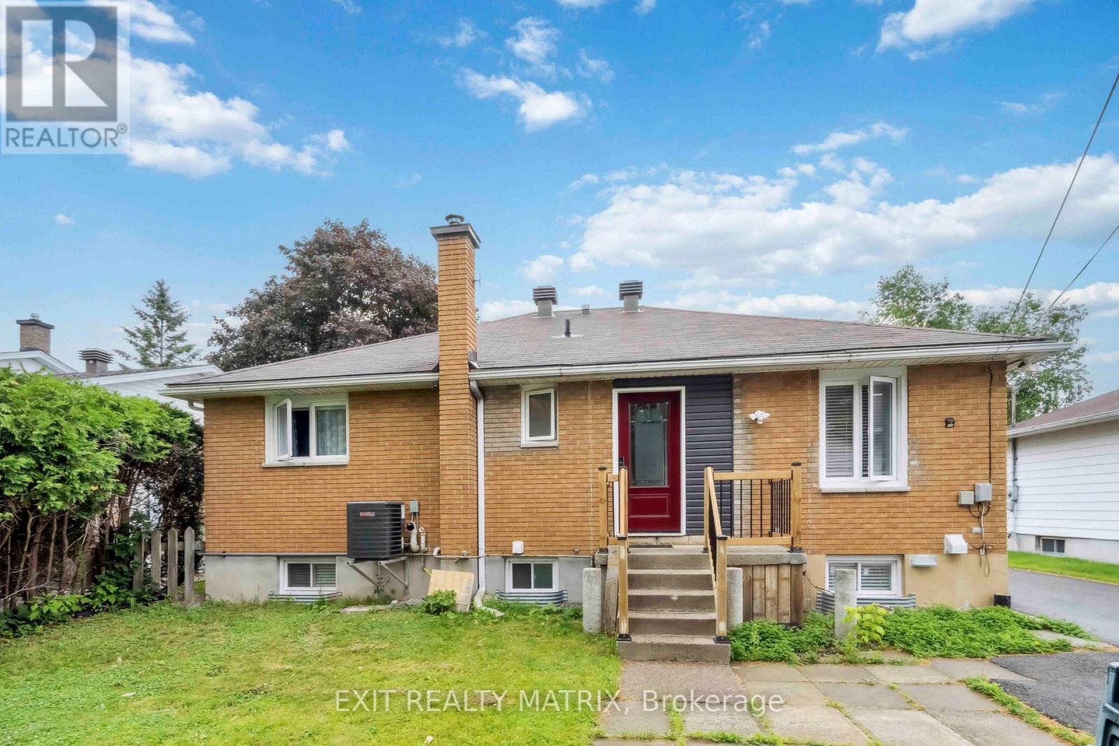 B - 848 Willow Avenue, Ottawa, Ontario  K1E 1C5 - Photo 27 - X12535770