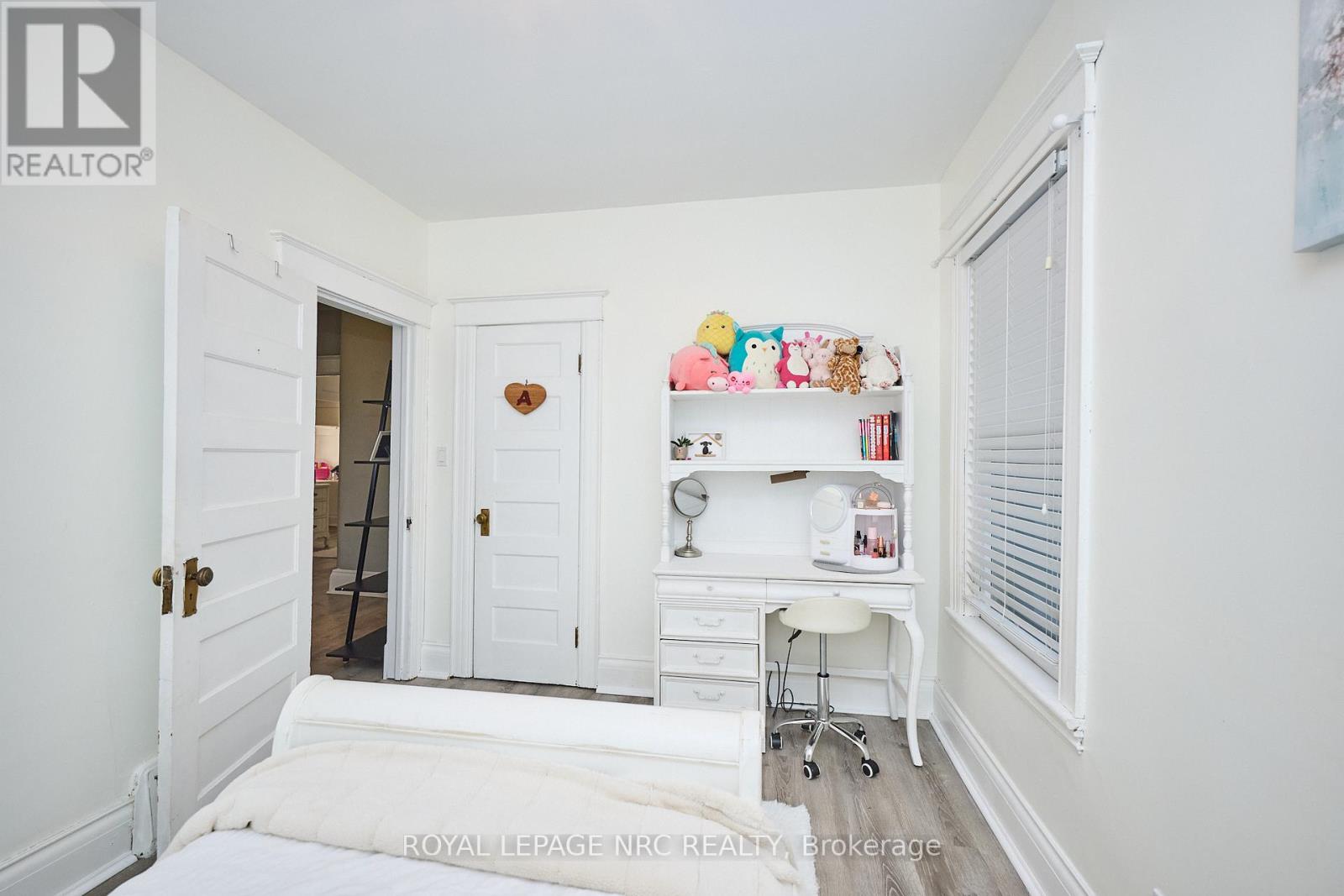 138 Young Street, Welland, Ontario  L3B 4C8 - Photo 28 - X12535760