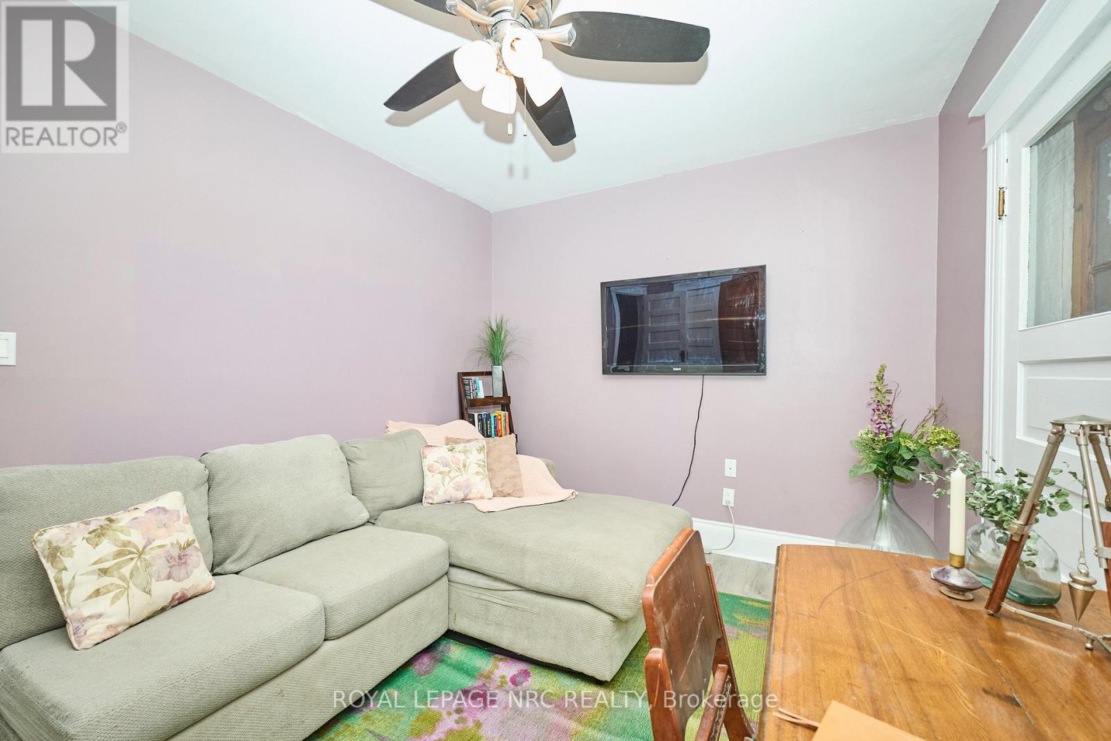 138 Young Street, Welland, Ontario  L3B 4C8 - Photo 32 - X12535760