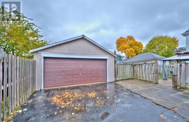 138 Young Street, Welland, Ontario  L3B 4C8 - Photo 38 - X12535760