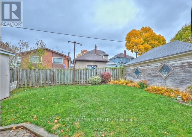 138 Young Street, Welland, Ontario  L3B 4C8 - Photo 41 - X12535760