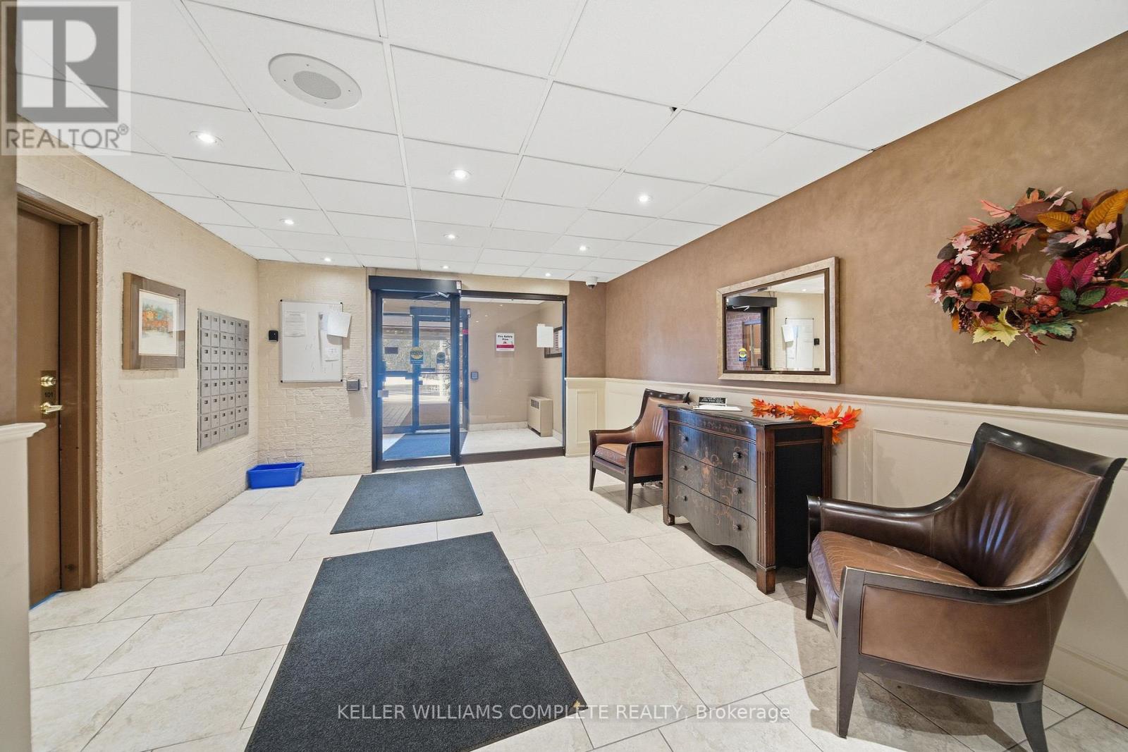 201 - 141 Church Street, St. Catharines, Ontario  L2R 7L7 - Photo 7 - X12535784