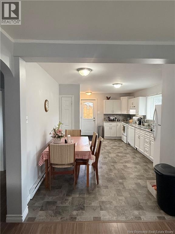 335 Beaumont Avenue, Miramichi, New Brunswick  E1V 1E5 - Photo 2 - NB129989