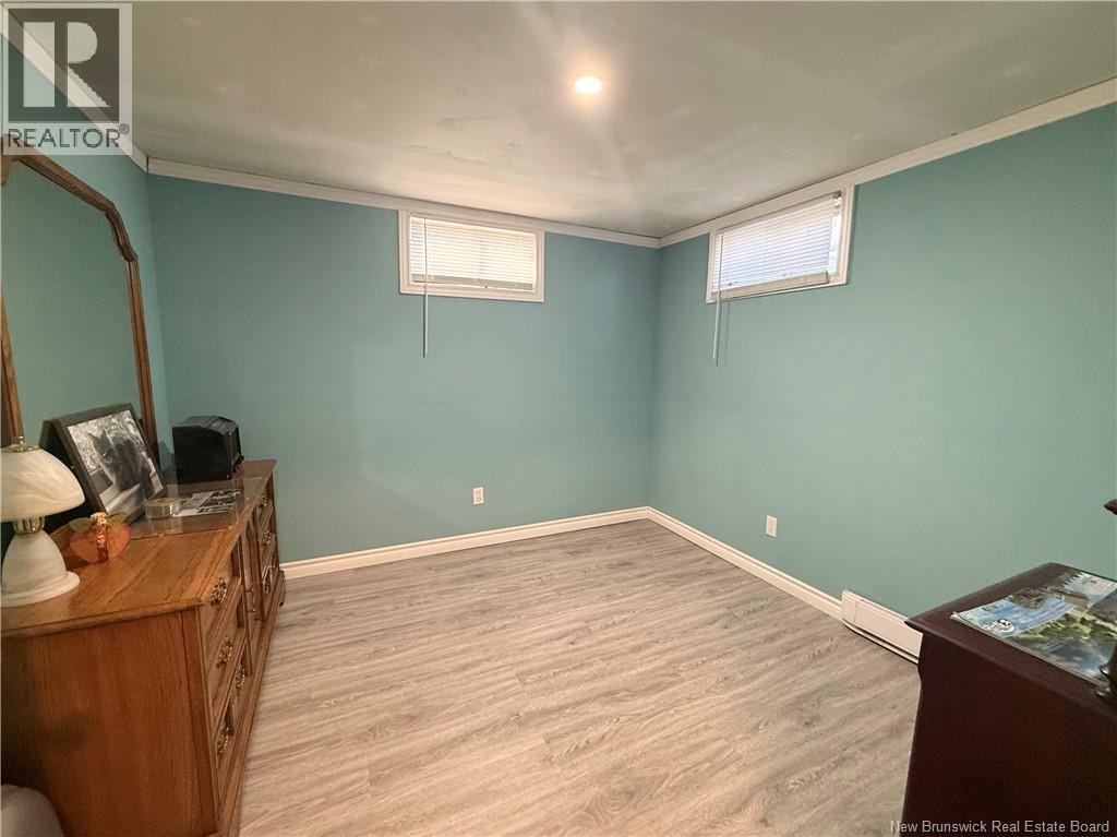 335 Beaumont Avenue, Miramichi, New Brunswick  E1V 1E5 - Photo 19 - NB129989