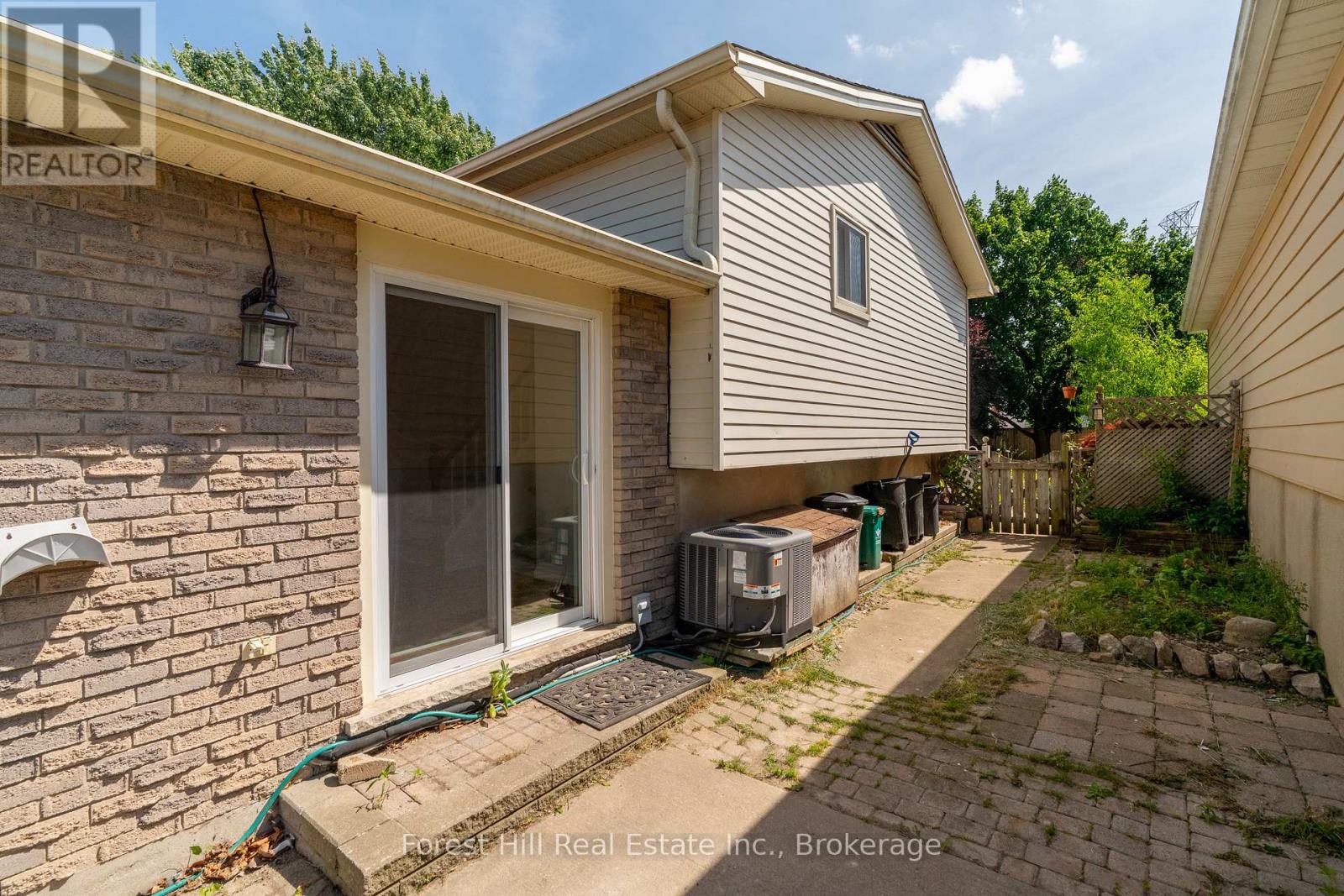 15 Homestead Place, Kitchener, Ontario  N2N 1Z1 - Photo 26 - X12535768