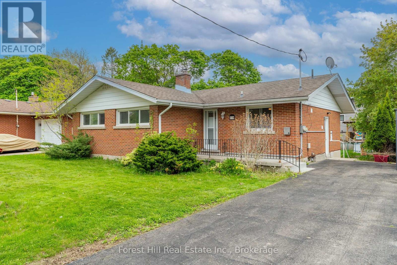 110 Stonybrook Drive, Kitchener, Ontario  N2M 4L7 - Photo 2 - X12535772