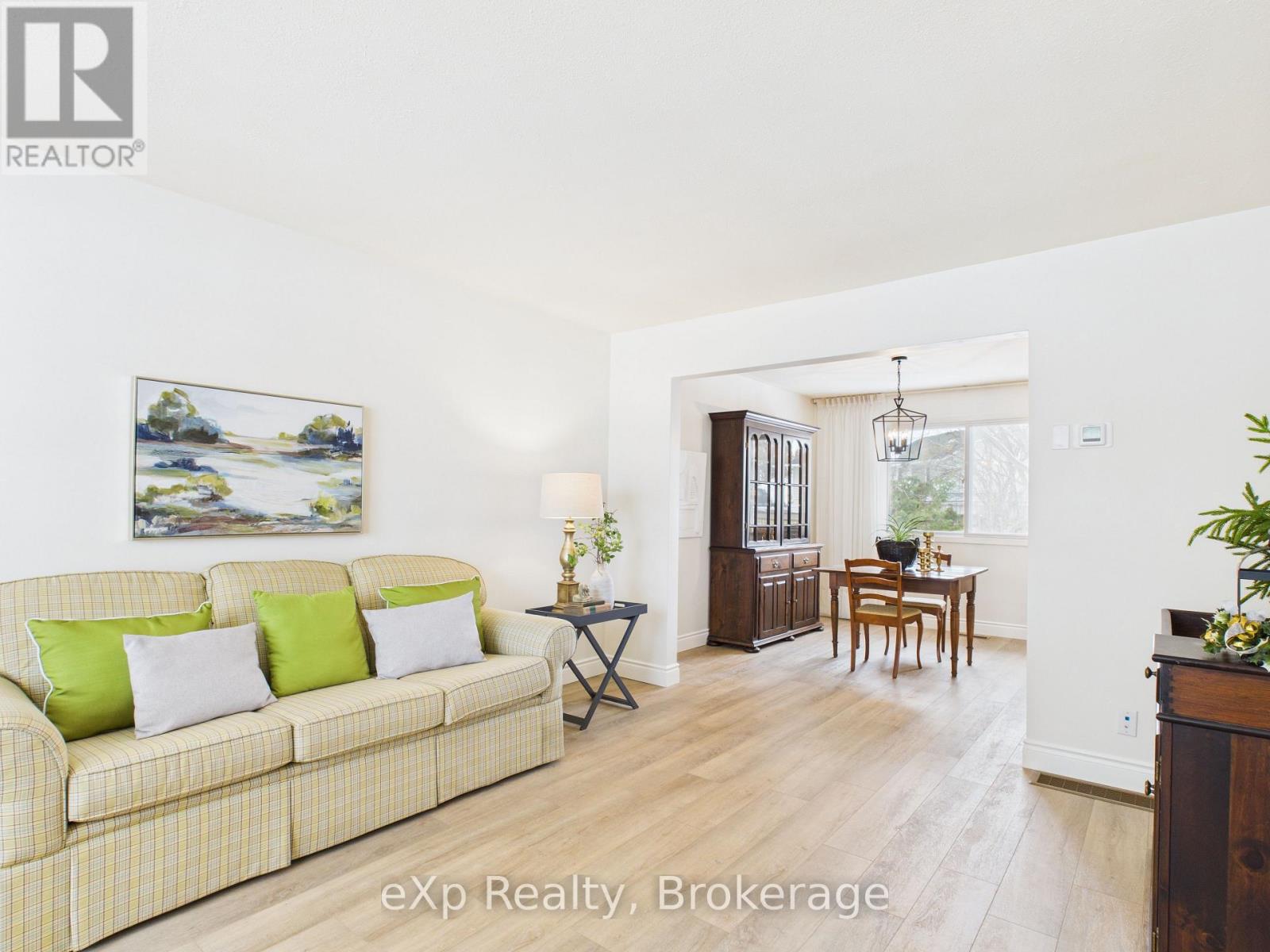 220 4th Avenue, Hanover, Ontario  N4N 2B5 - Photo 11 - X12535774