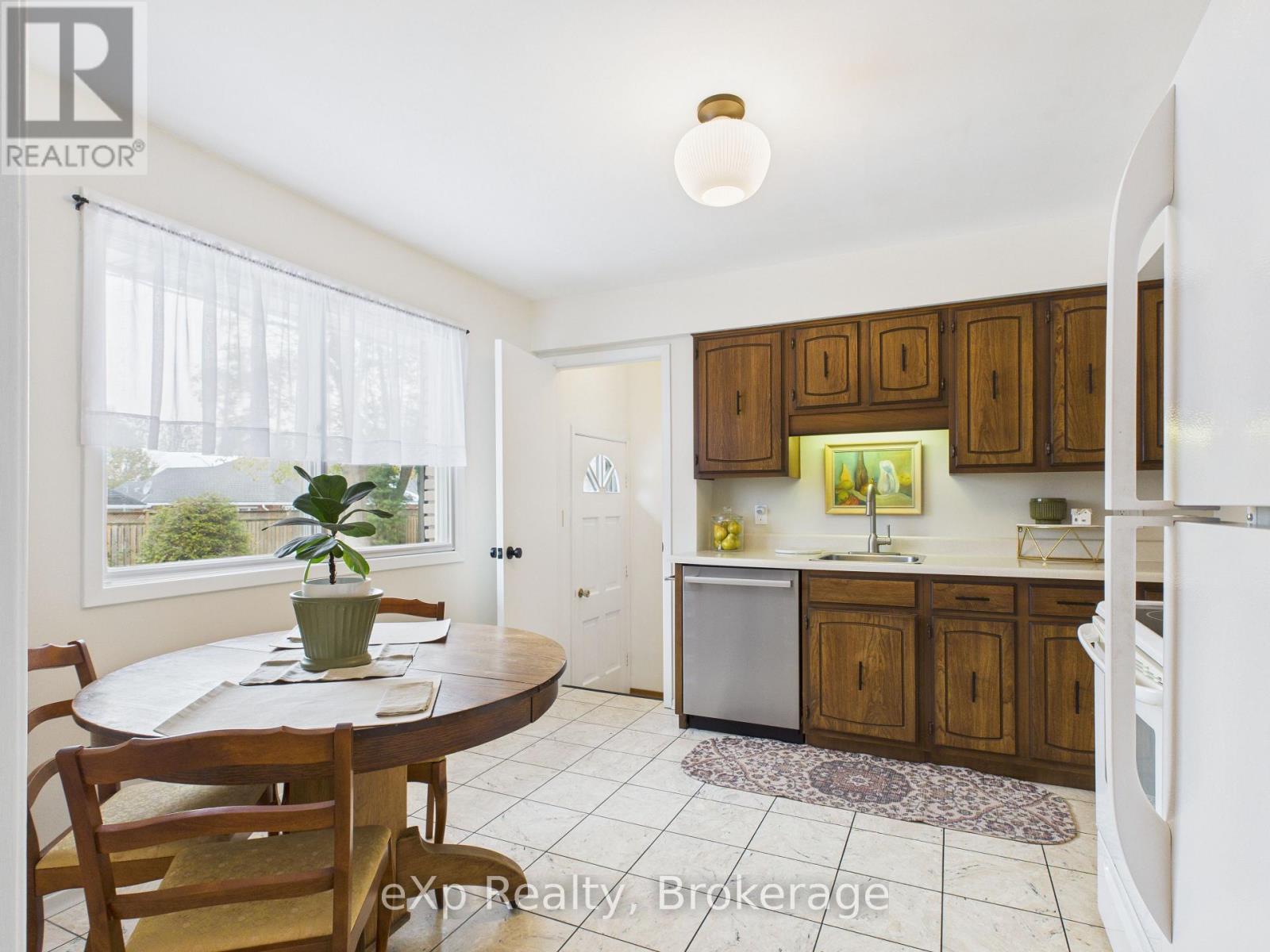 220 4th Avenue, Hanover, Ontario  N4N 2B5 - Photo 17 - X12535774