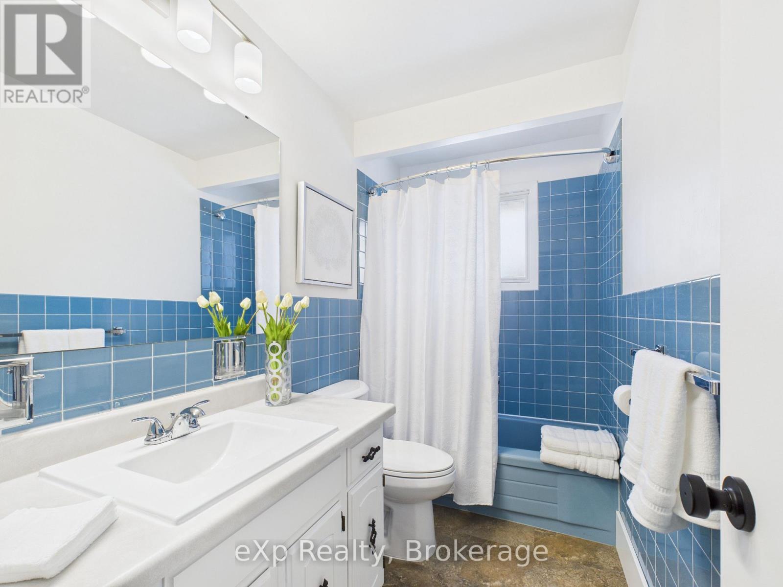 220 4th Avenue, Hanover, Ontario  N4N 2B5 - Photo 26 - X12535774