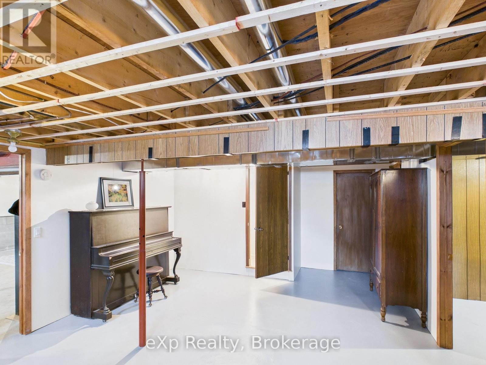 220 4th Avenue, Hanover, Ontario  N4N 2B5 - Photo 29 - X12535774