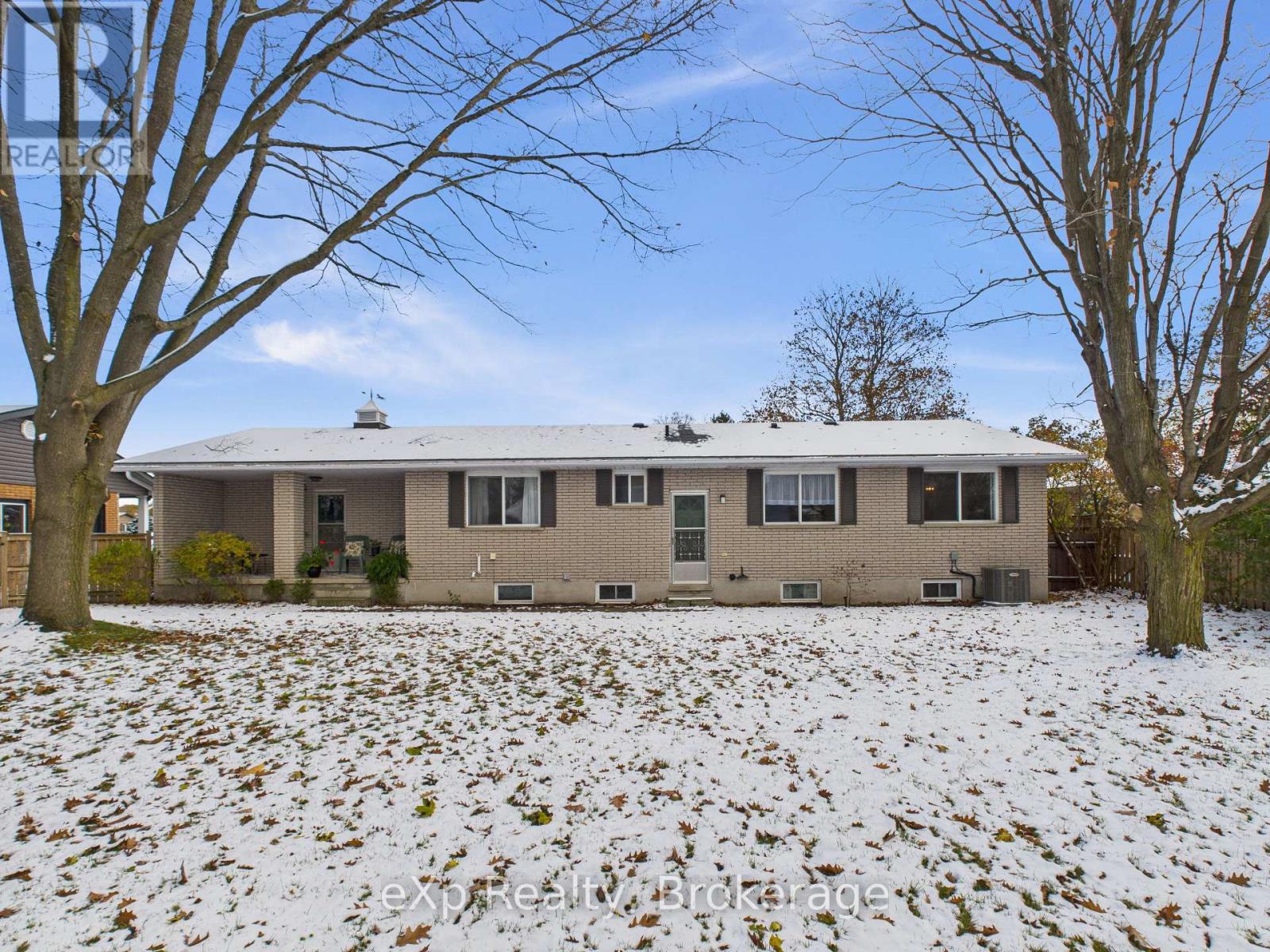 220 4th Avenue, Hanover, Ontario  N4N 2B5 - Photo 5 - X12535774