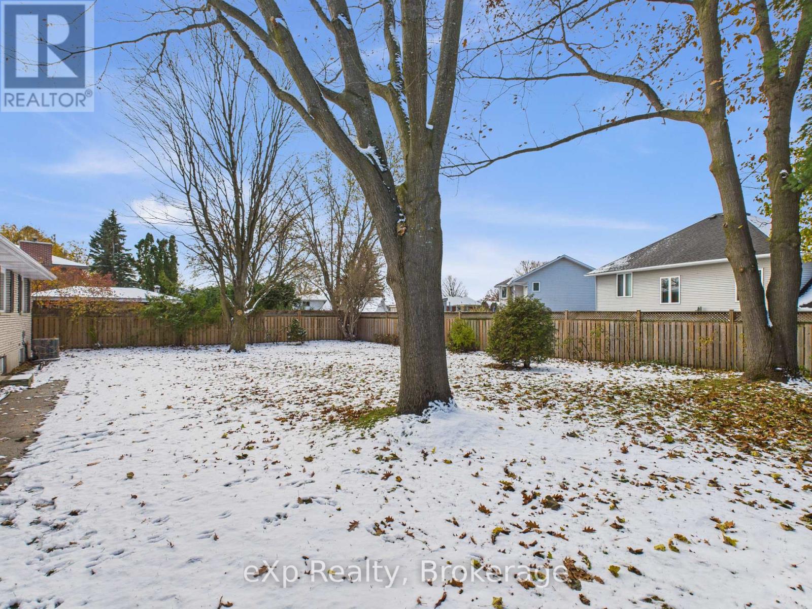 220 4th Avenue, Hanover, Ontario  N4N 2B5 - Photo 8 - X12535774