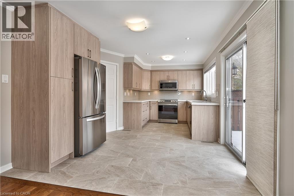 1337 Goldhawk Trail, Oakville, Ontario  L6M 3Y6 - Photo 9 - 40787061