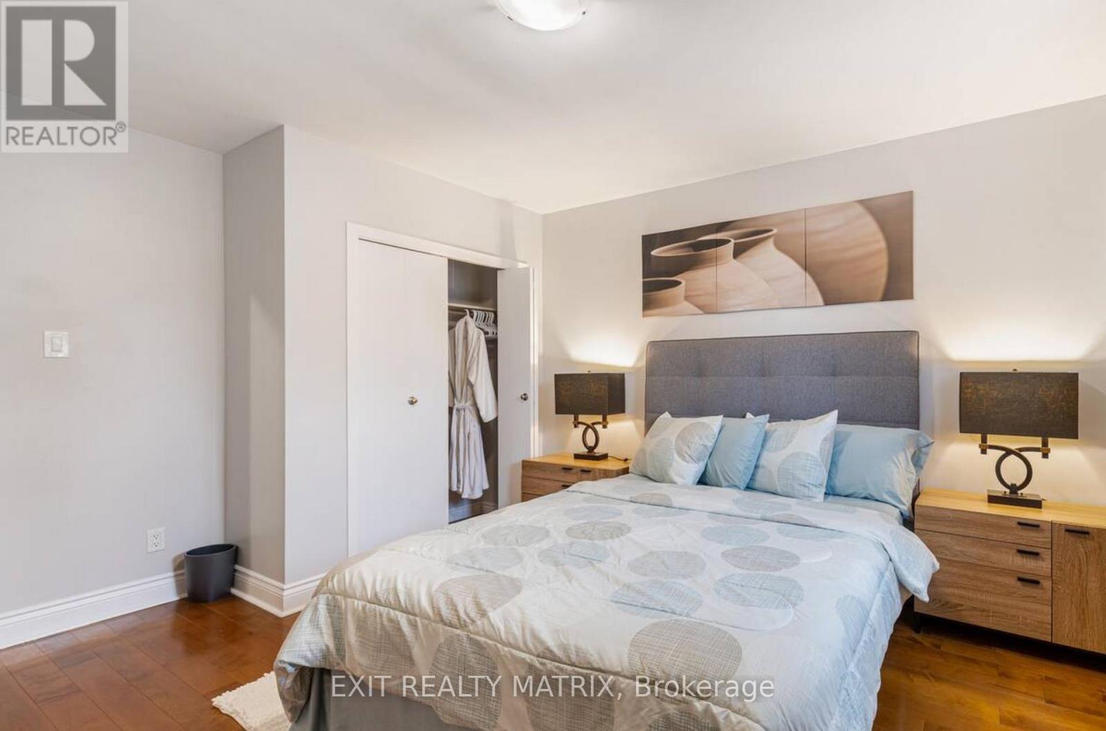 B - 848 Willow Avenue, Ottawa, Ontario  K1E 1C5 - Photo 29 - X12535770