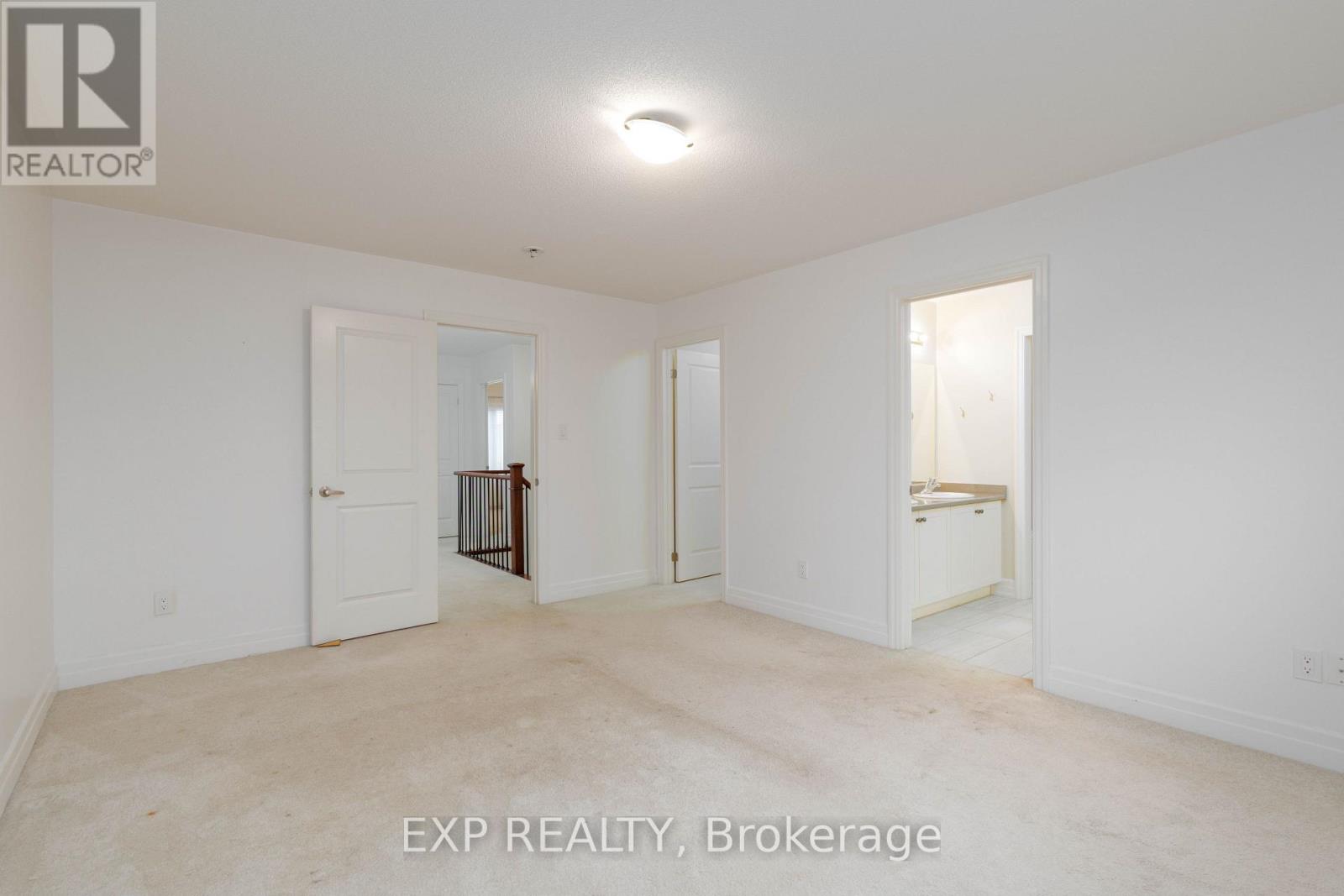 18 Hutton Crescent, Essa, Ontario  L0M 1B6 - Photo 17 - N12535776