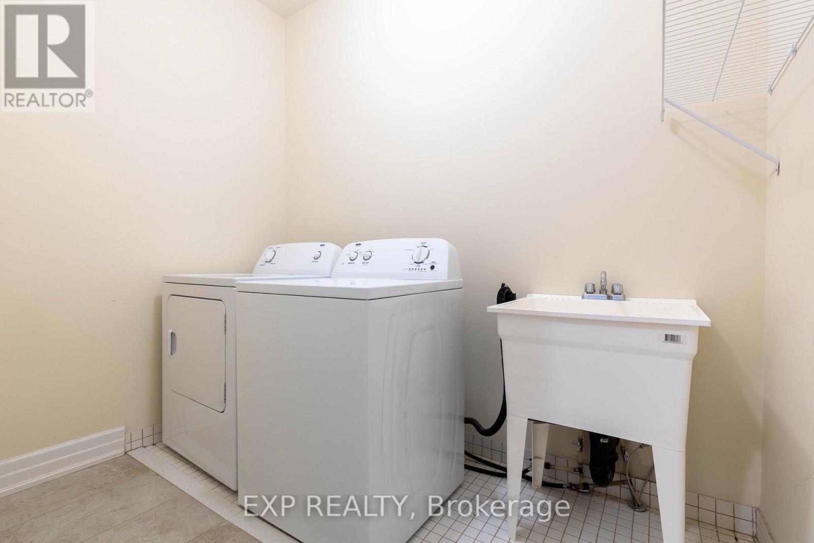 18 Hutton Crescent, Essa, Ontario  L0M 1B6 - Photo 27 - N12535776