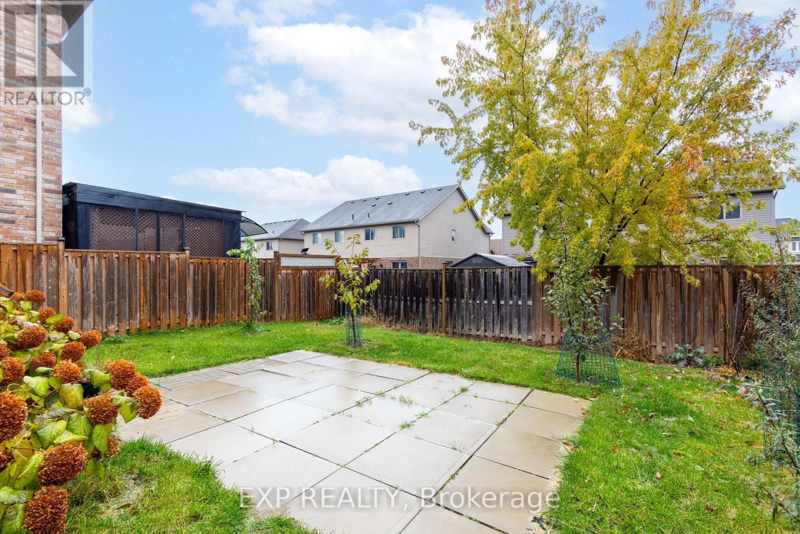 18 Hutton Crescent, Essa, Ontario  L0M 1B6 - Photo 29 - N12535776