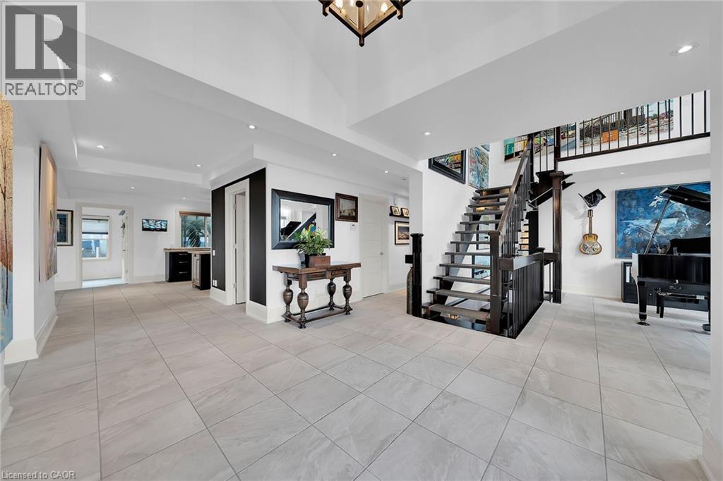 404 Mountain Brow Boulevard E, Hamilton, Ontario  L8T 1A7 - Photo 4 - 40762304