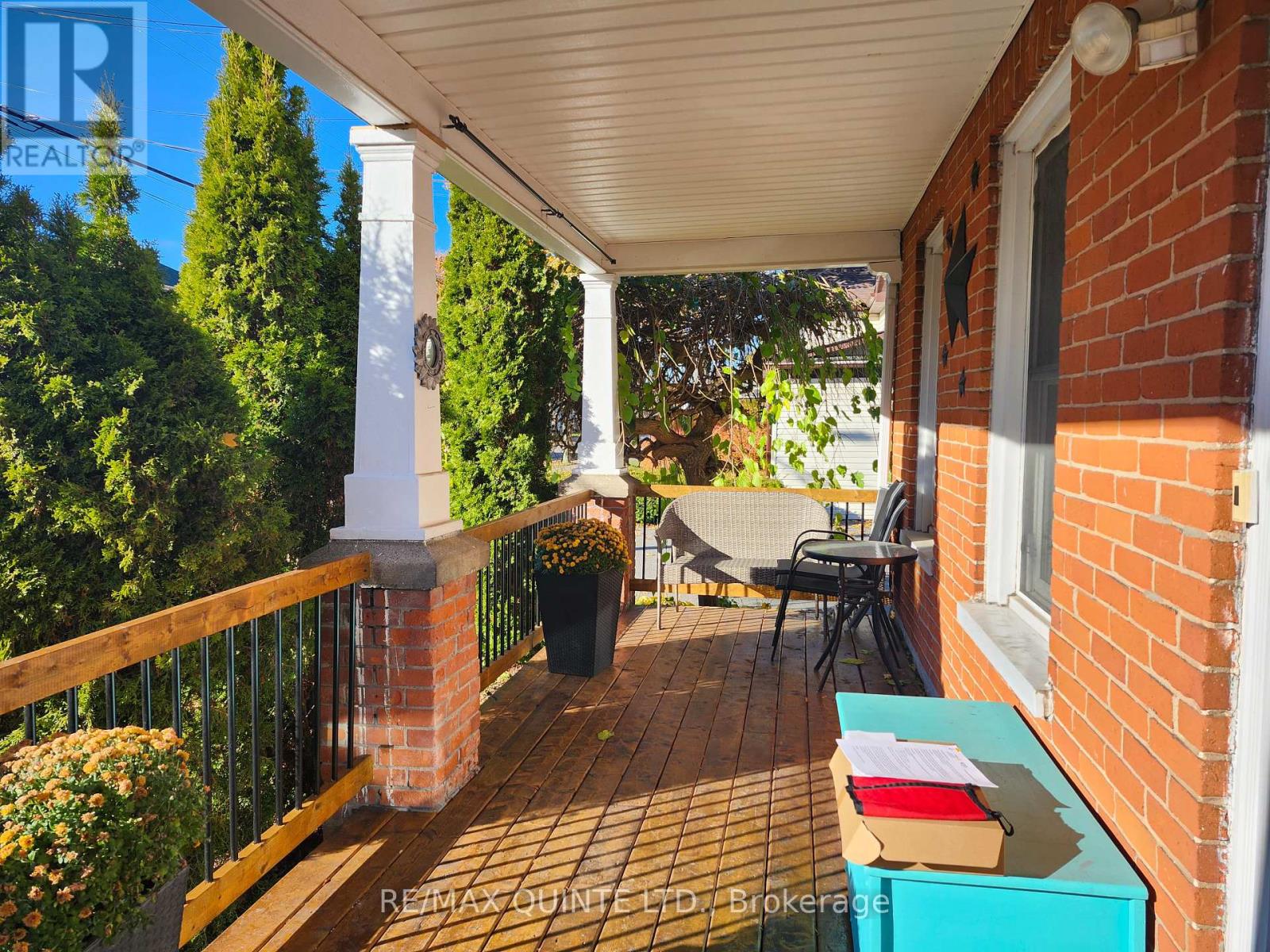 299 Foster Avenue, Belleville, Ontario K8N 3R6 - Photo 3 - X12535810